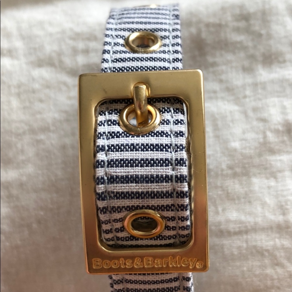 Boots & Barkley Medium doggy collar🐕